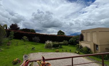 Venta de espectacular casa en conjunto Casa de Campo, La Calera.