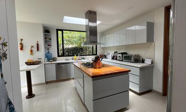 Venta de espectacular casa en conjunto Casa de Campo, La Calera.