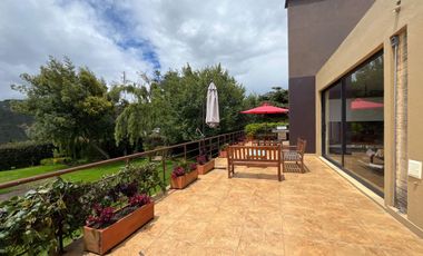 Venta de espectacular casa en conjunto Casa de Campo, La Calera.