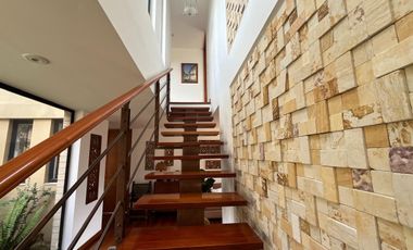 Venta de espectacular casa en conjunto Casa de Campo, La Calera.