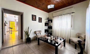 Casa tres ambientes, calle Santa Fe 1225, San Antonio de Padua Norte