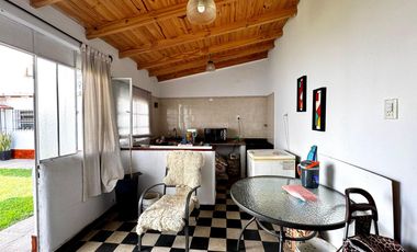 Casa tres ambientes, calle Santa Fe 1225, San Antonio de Padua Norte