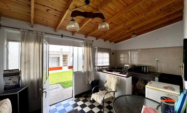 Casa tres ambientes, calle Santa Fe 1225, San Antonio de Padua Norte