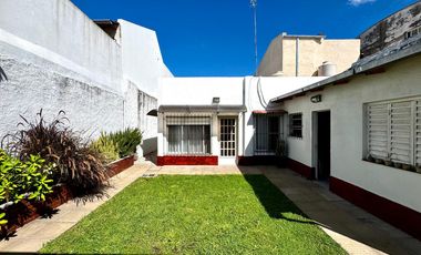 Casa tres ambientes, calle Santa Fe 1225, San Antonio de Padua Norte