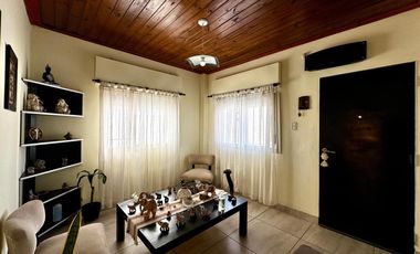 Casa tres ambientes, calle Santa Fe 1225, San Antonio de Padua Norte