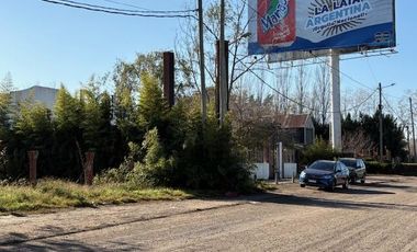 Terreno en  esquina s/Colectora y frente a tres calles
