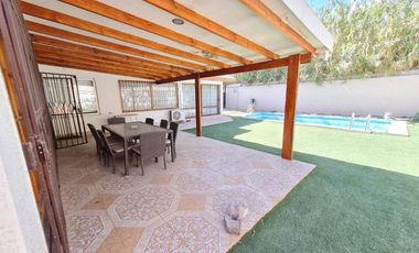 ESPECTACULAR CASA AMOBLADA CON PISCINA 5 DORMITORIOS
