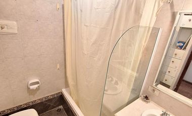 Venta casa de 4 ambientes con cochera y quincho en Sarandí