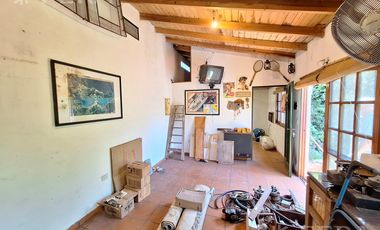 Venta casa de 4 ambientes con cochera y quincho en Sarandí