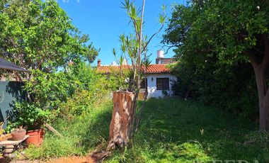 Venta casa de 4 ambientes con cochera y quincho en Sarandí