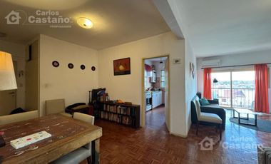 AMPLIO DEPTO DE 2 AMBIENTES EN EXCELENTE UBICACIÓN