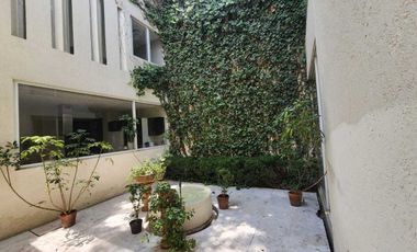 VENTA CASA en CALLE CERRADA  LOMAS VIRREYES (R)