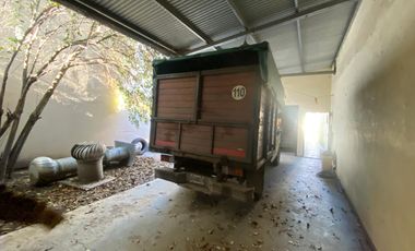 Galpón en  Venta