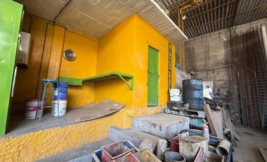 Terreno comercial con oficinas  sobre avenida principal