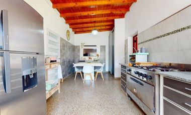 Casa de tres dormitorios en Punta Lara
