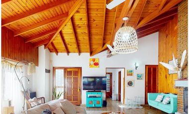 Casa de tres dormitorios en Punta Lara