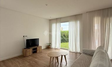 Casa en Alquiler a la Laguna  Amoblada Puertos del Lago