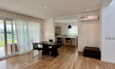 Casa en Alquiler a la Laguna  Amoblada Puertos del Lago