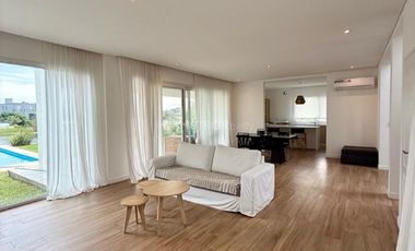 Casa en Alquiler a la Laguna  Amoblada Puertos del Lago