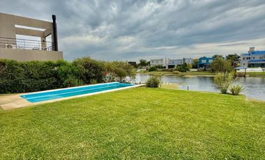 Casa en Alquiler a la Laguna  Amoblada Puertos del Lago