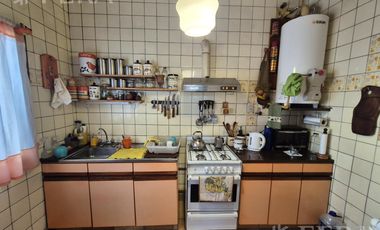 Venta de Casa 4 ambientes con Patio y Parrilla en Bernal Oeste