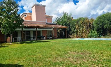 Casa en alquiler  con muebles en barrio  San Isidro Labrador, Villanueva, Tigre- lote a la laguna