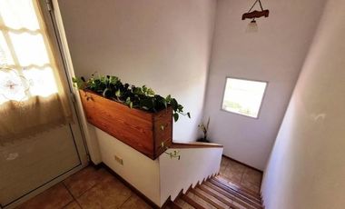 Casa en alquiler  con muebles en barrio  San Isidro Labrador, Villanueva, Tigre- lote a la laguna