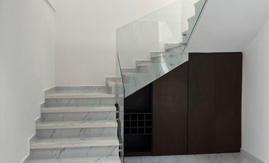 SE VENDE CASA A 3 CUADRAS DE VIA MUERTA