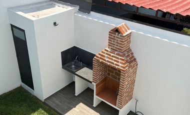 SE VENDE CASA A 3 CUADRAS DE VIA MUERTA