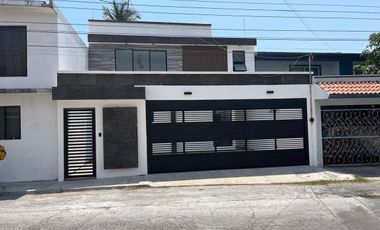 SE VENDE CASA A 3 CUADRAS DE VIA MUERTA