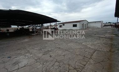 BODEGA EN RENTA UBICADA EN HUEXOTLA