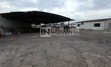 BODEGA EN RENTA UBICADA EN HUEXOTLA