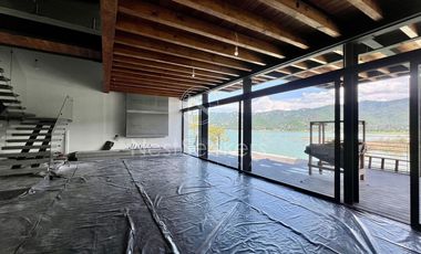 Residencia a estrenar con vista y acceso directo al lago en Valle de Bravo