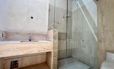 Residencia a estrenar con vista y acceso directo al lago en Valle de Bravo