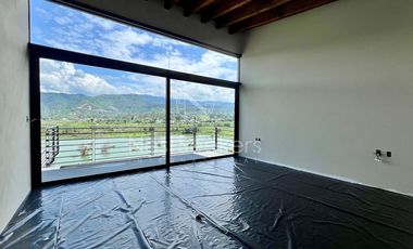 Residencia a estrenar con vista y acceso directo al lago en Valle de Bravo