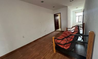 CASA EN VENTA EN AV OBSERVATORIO