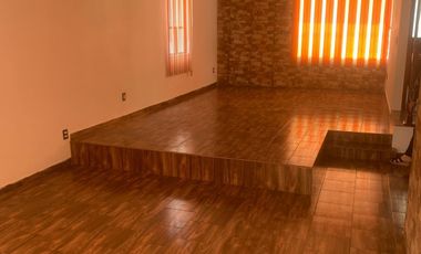 SE VENDE CASA EN IZTAPALAPA.