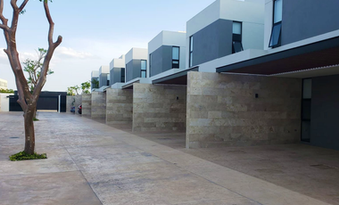 Townhouse de 3 recámaras en VENTA en Temozón Norte, Mérida