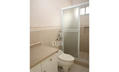 VENTA CASA DE ESQUINA EN ALTOS DE PANAM