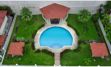 VENTA CASA DE ESQUINA EN ALTOS DE PANAM