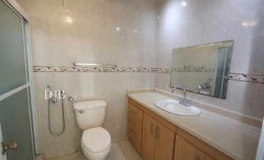 VENTA CASA DE ESQUINA EN ALTOS DE PANAM