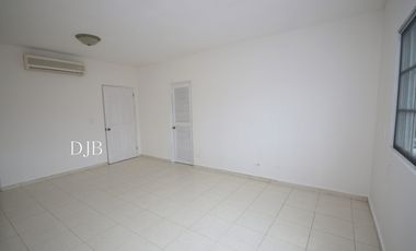 VENTA CASA DE ESQUINA EN ALTOS DE PANAM