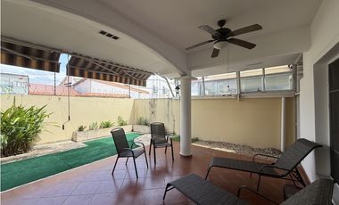 Se Alquila Casa en Palmeras del Este, Costa del Este