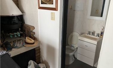 EN VENTA HERMOSA CASA DE 3 DORMITORIOS CON COCHERA, PISCINA Y QUINCHO