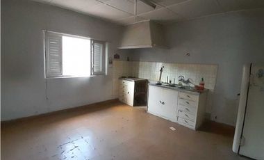 Vendemos Casa para renovar en Calle Ozamis, Maipú
