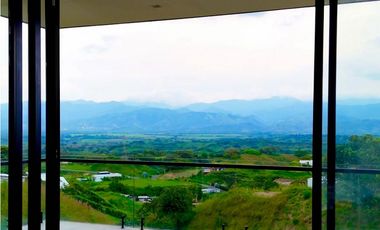 Hermosa casa con una vista espectacular hacia el valle de Risaralda.