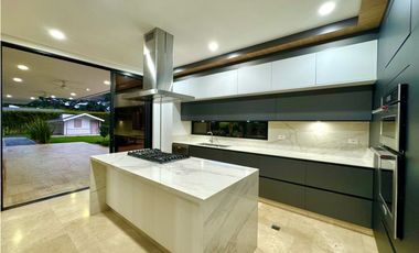 Casa campestre lujosa y monumental