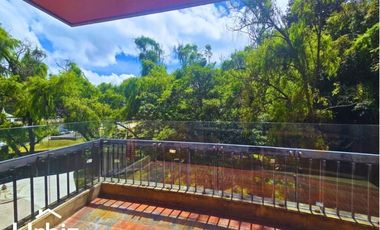 Arriendo apartamento de 322 m² en Santa Barbara Alta