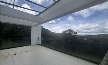 Vendo casa en Bosques del Encenillo