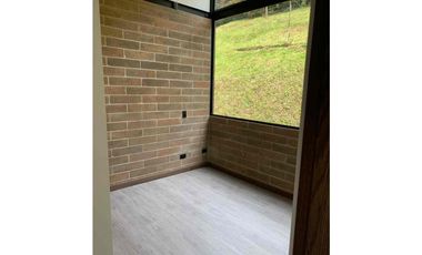 Espectacular casa finca moderna en venta en el retiro
